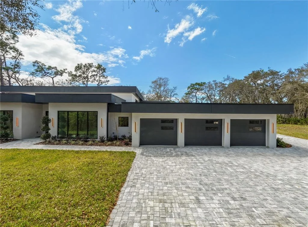 Photo of 1447 BIRD ROAD