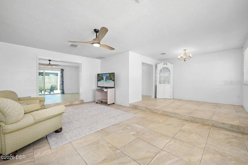 Photo of 190 ELLICOTT DRIVE