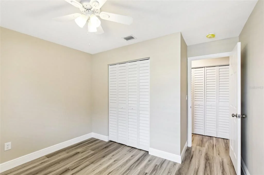 Photo of 1203 16TH CIRCLE SE