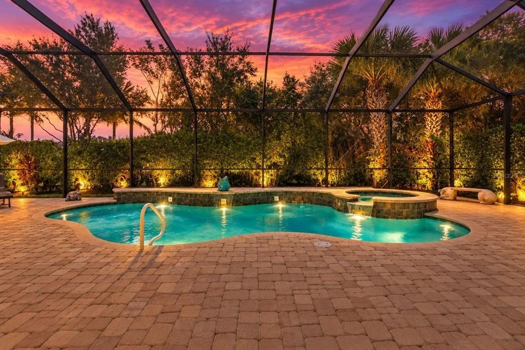 Photo of 16293 CAMDEN LAKES CIRCLE