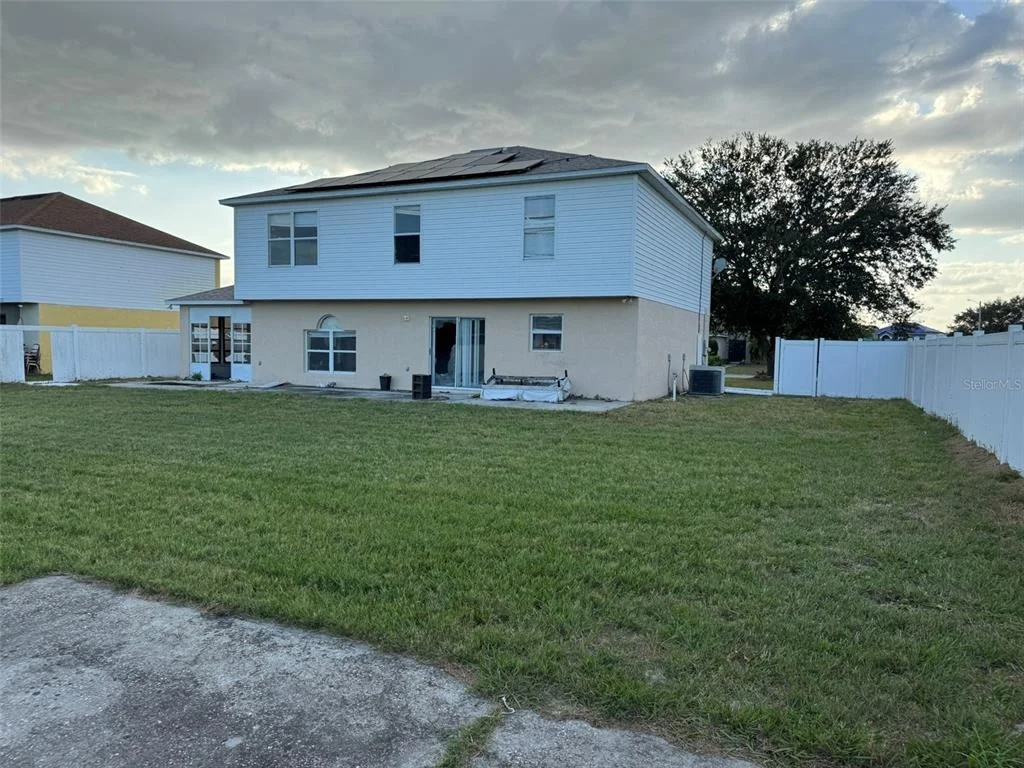 Photo of 5018 STRADA DRIVE