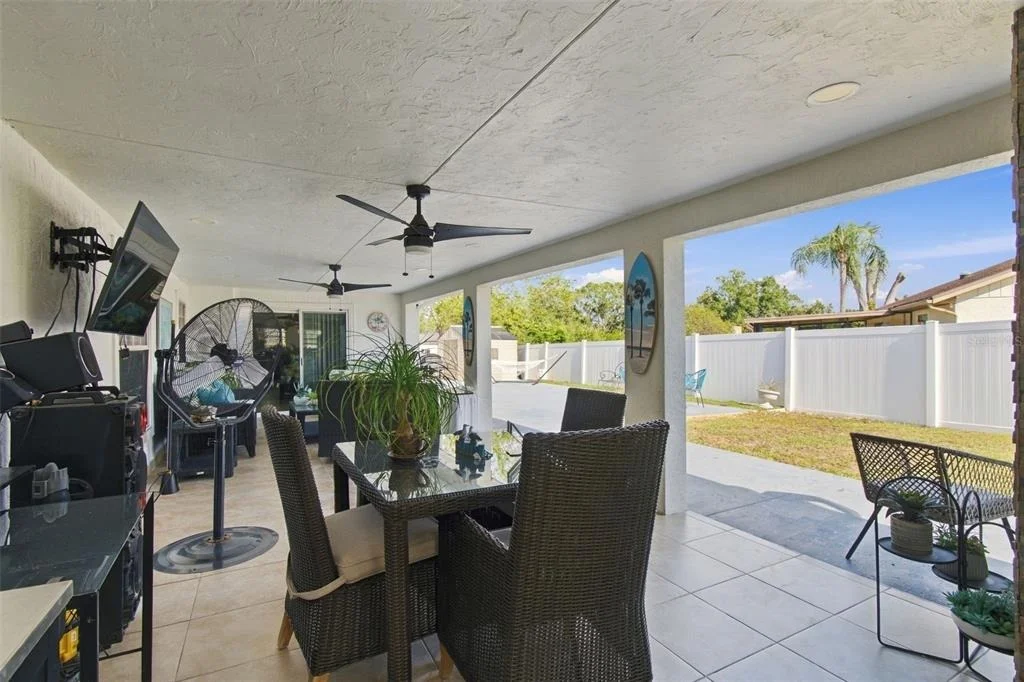Photo of 1325 OAKCREST DRIVE