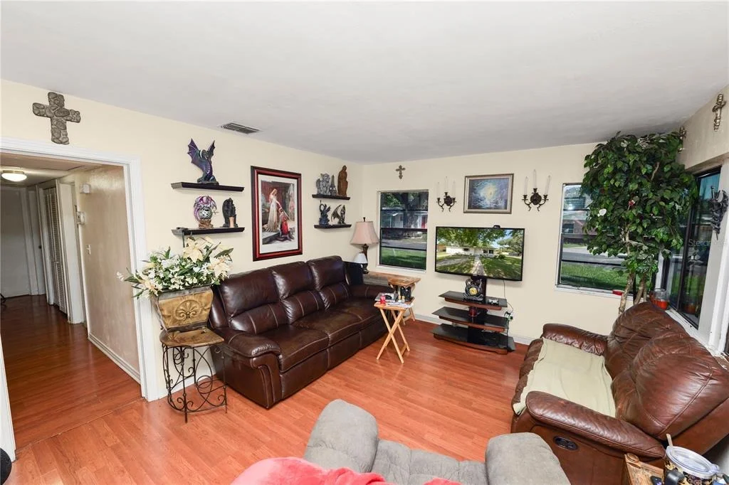 Photo of 621 HILLSIDE DRIVE