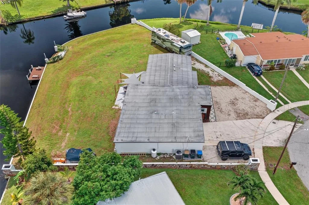 Photo of 6484 ANGLE PLACE