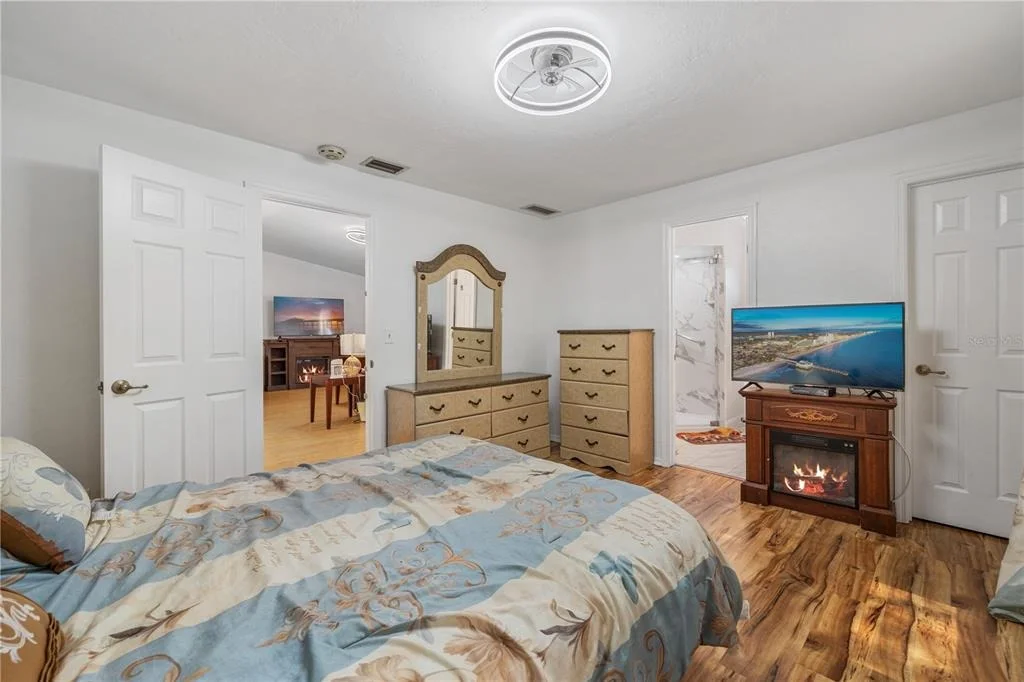 Photo of 1228 THOMASINA DRIVE