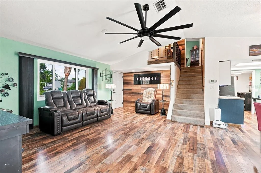 Photo of 195 SUMMERSET DRIVE