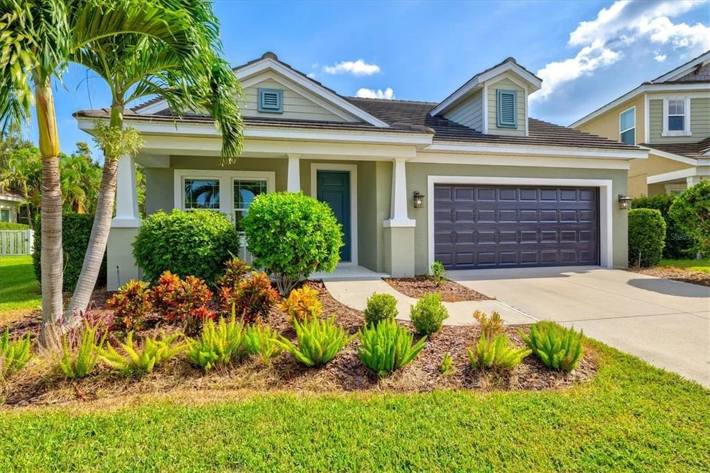 Photo of 128 AVENS DR