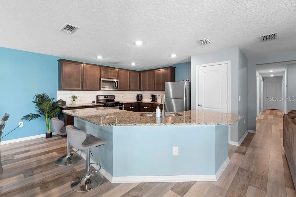 Photo of 440 KENSINGTON VIEW DRIVE
