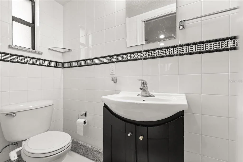 Photo of 2450 DAHLGREN WAY