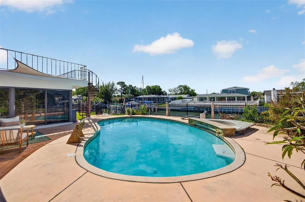 Photo of 8450 FLAGSTONE DRIVE
