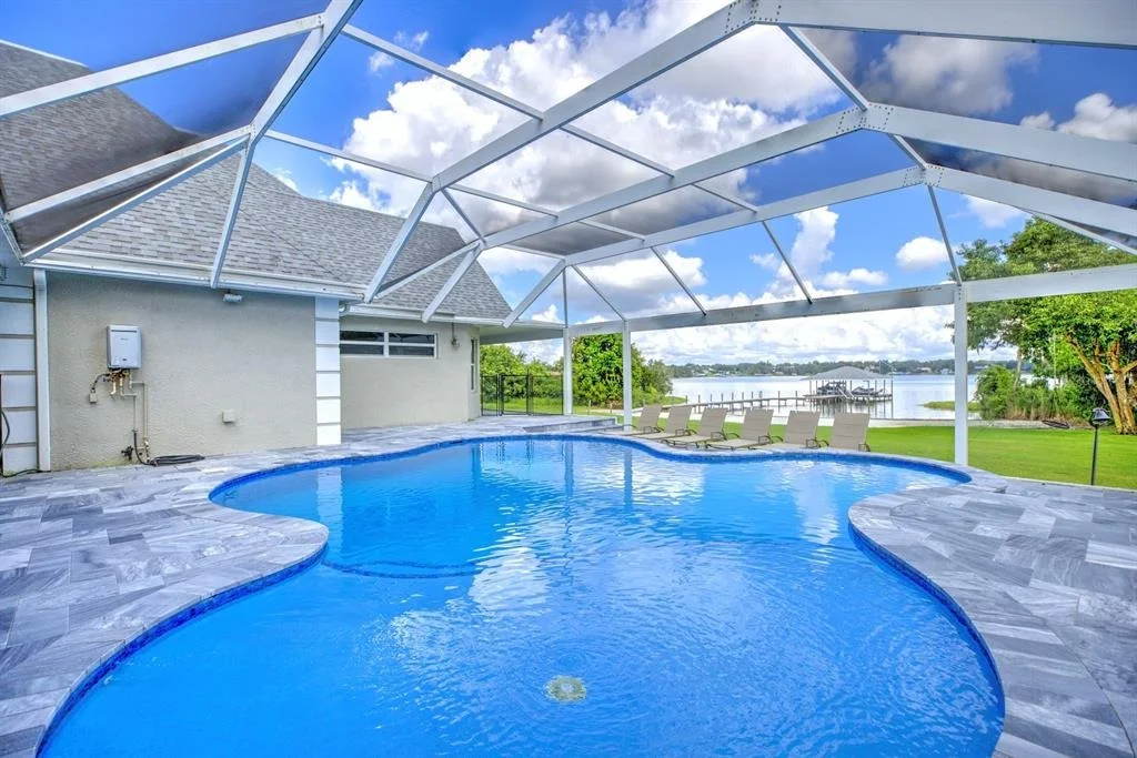 Photo of 492 SUNSET POINTE DRIVE