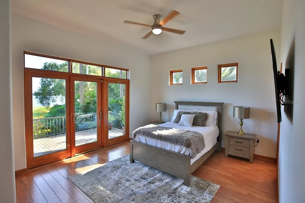 Photo of 11035 SE SUNSET HARBOR ROAD