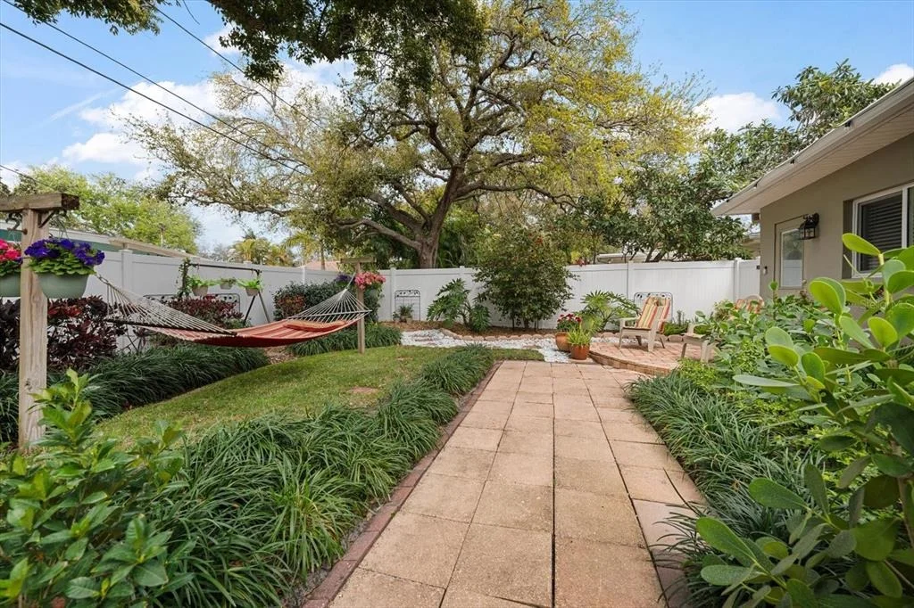 Photo of 1718 MEREDITH LANE