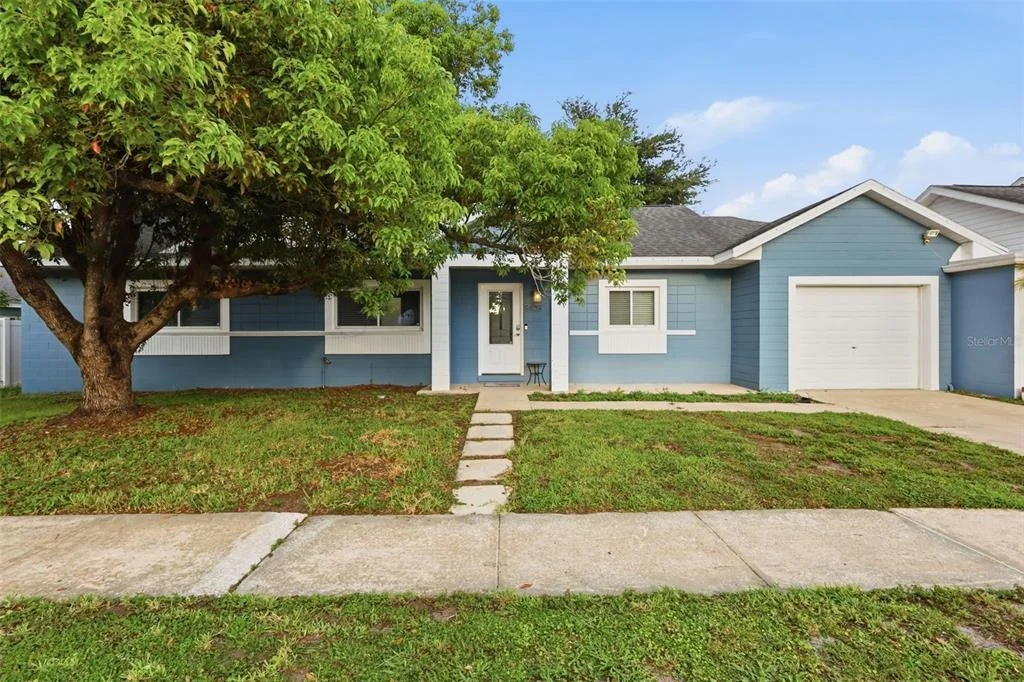 Photo of 8405 OAK BLUFF DRIVE