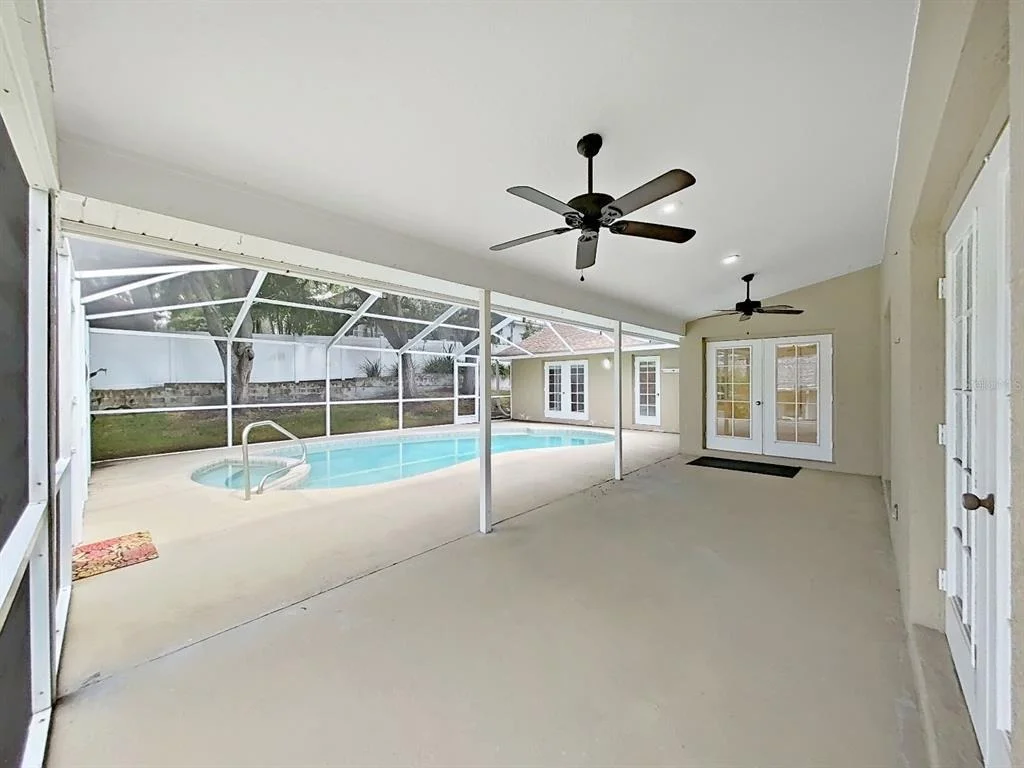 Photo of 611 TOMOKA DRIVE