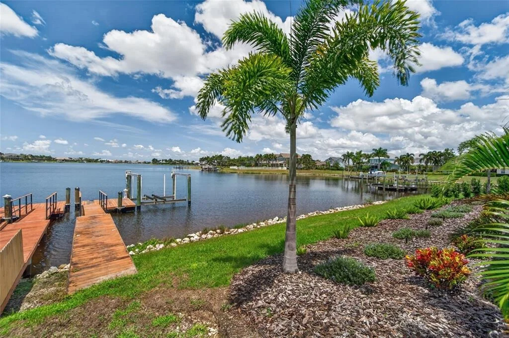 Photo of 429 MANNS HARBOR DRIVE