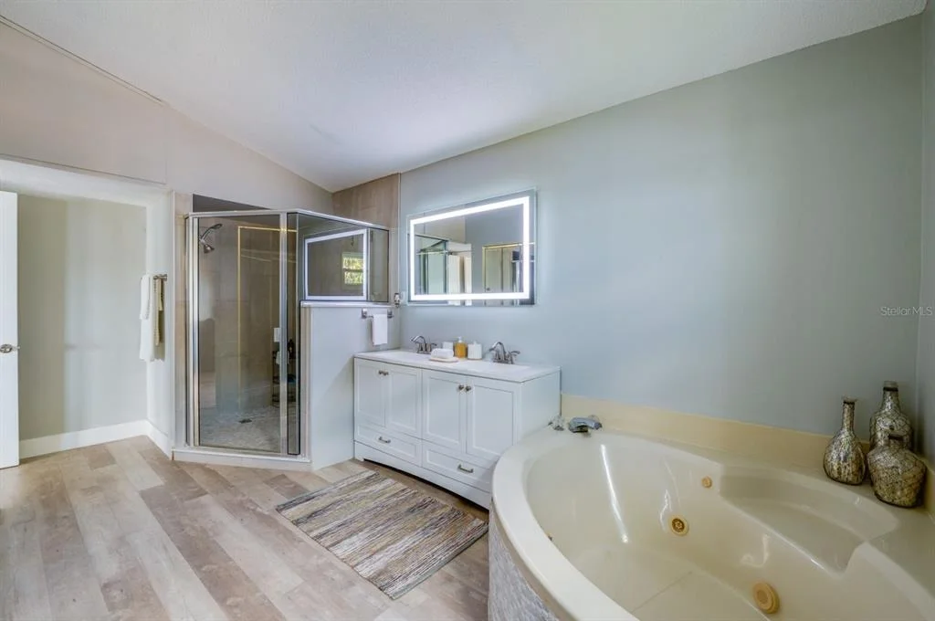 Photo of 1633 RIVERSIDE DRIVE