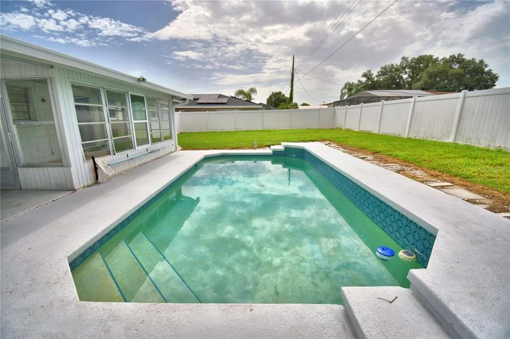 Photo of 153 BROWNING CIR