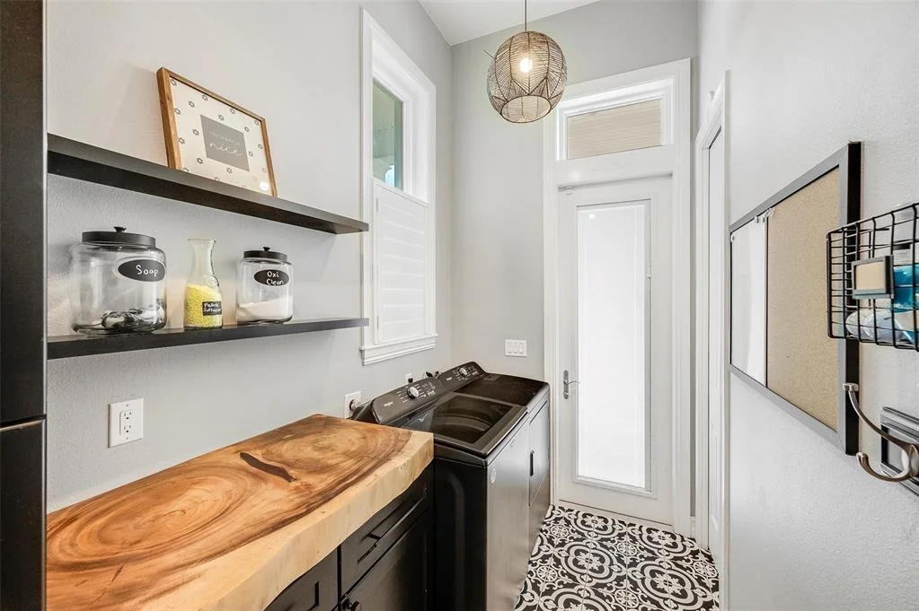 Photo of 4236 HIELD