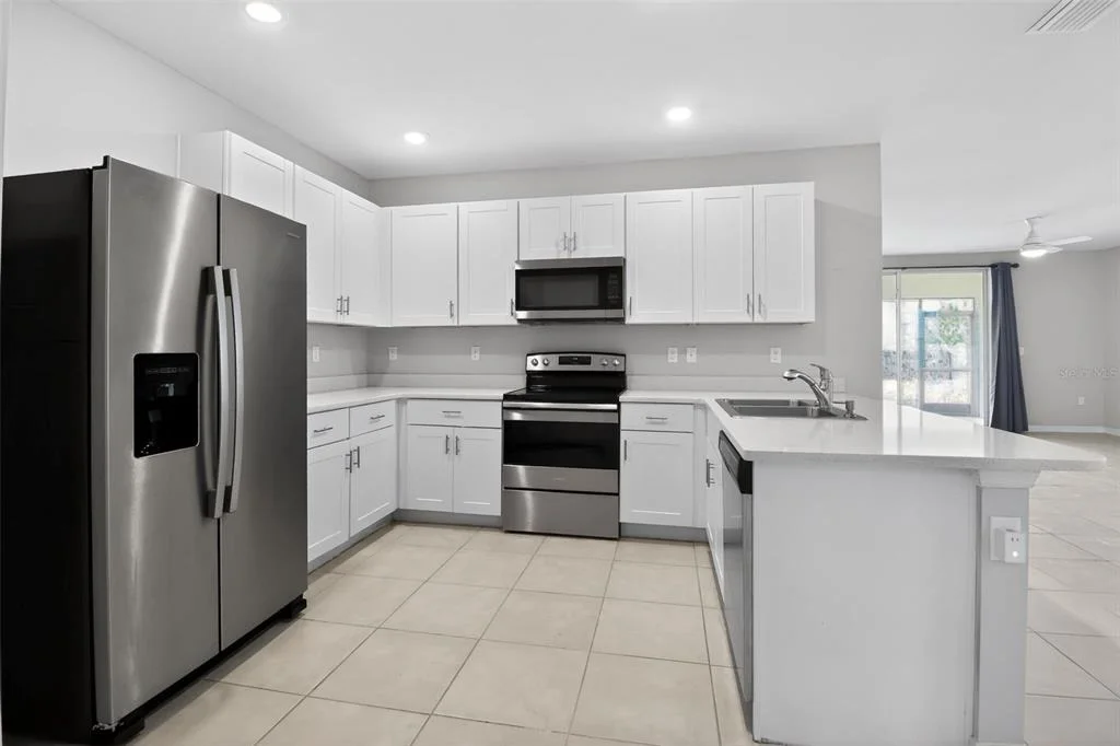 Photo of 25152 E LENOX CIRCLE