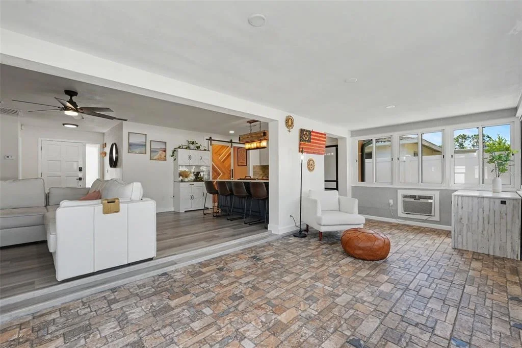 Photo of 2061 FAIR OAK DRIVE