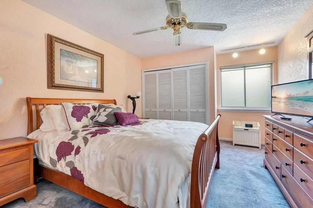 Photo of 233 FLAME AVENUE