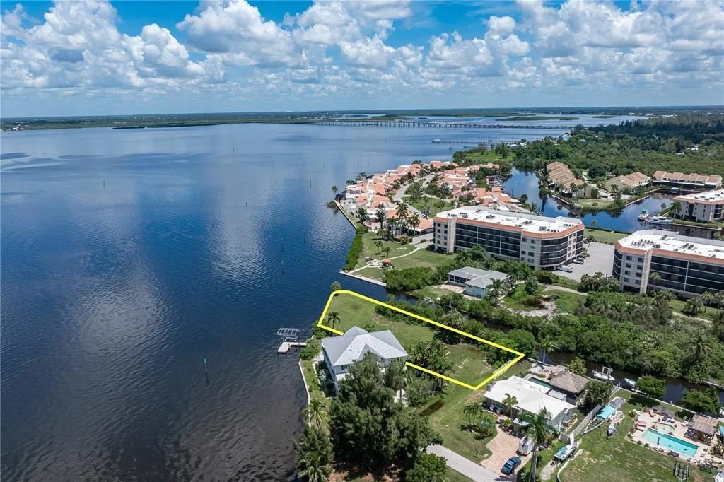 Photo of 302 KLISPIE DRIVE
