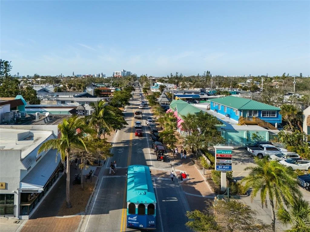 Photo of 656 TROPICAL CIRCLE