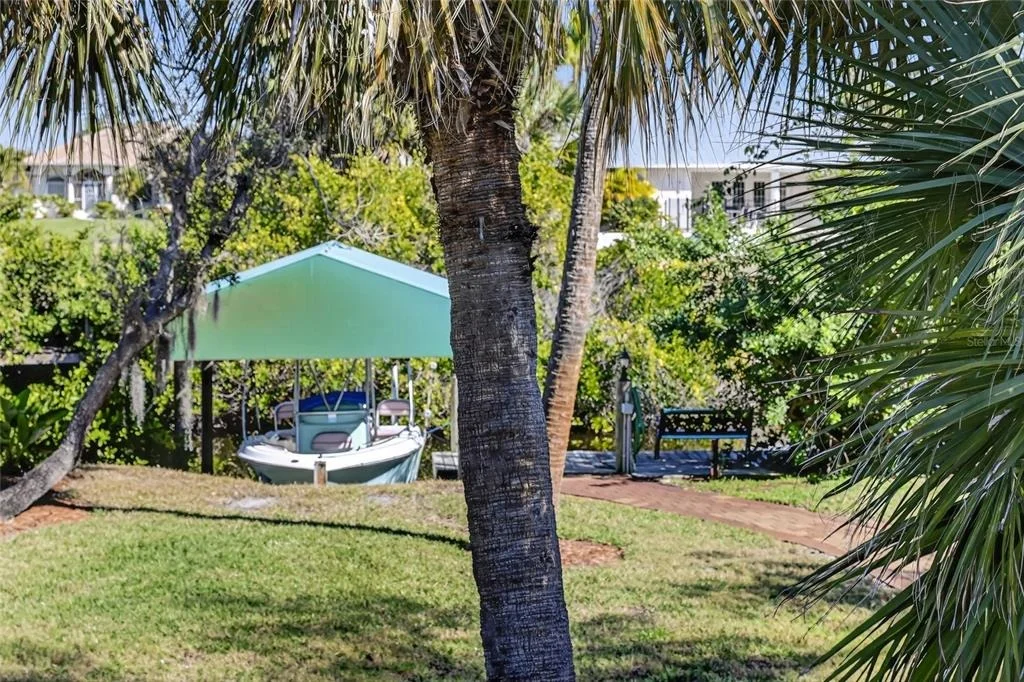 Photo of 10110 CREEKSIDE DRIVE