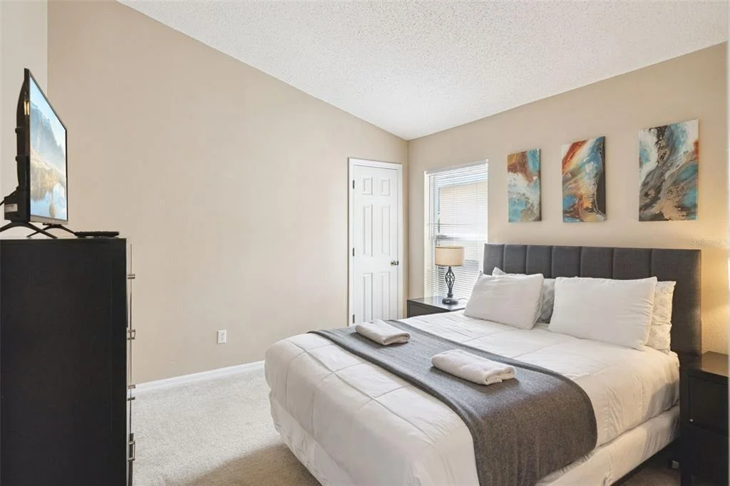 Photo of 905 LOCKBREEZE DRIVE