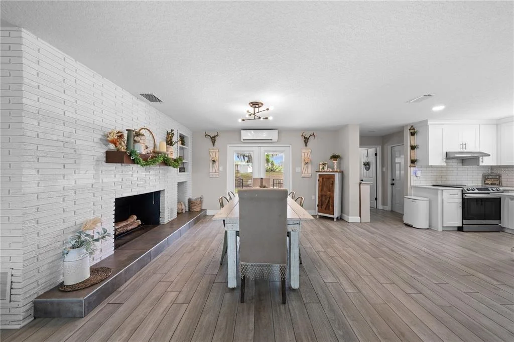 Photo of 4420 QUAIL ROOST RD