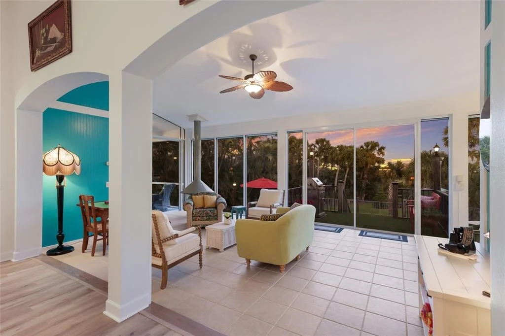 Photo of 10110 CREEKSIDE DRIVE