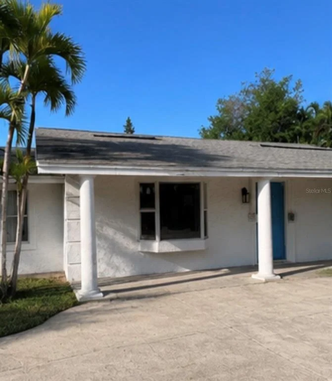 Photo of 749 SIESTA DRIVE