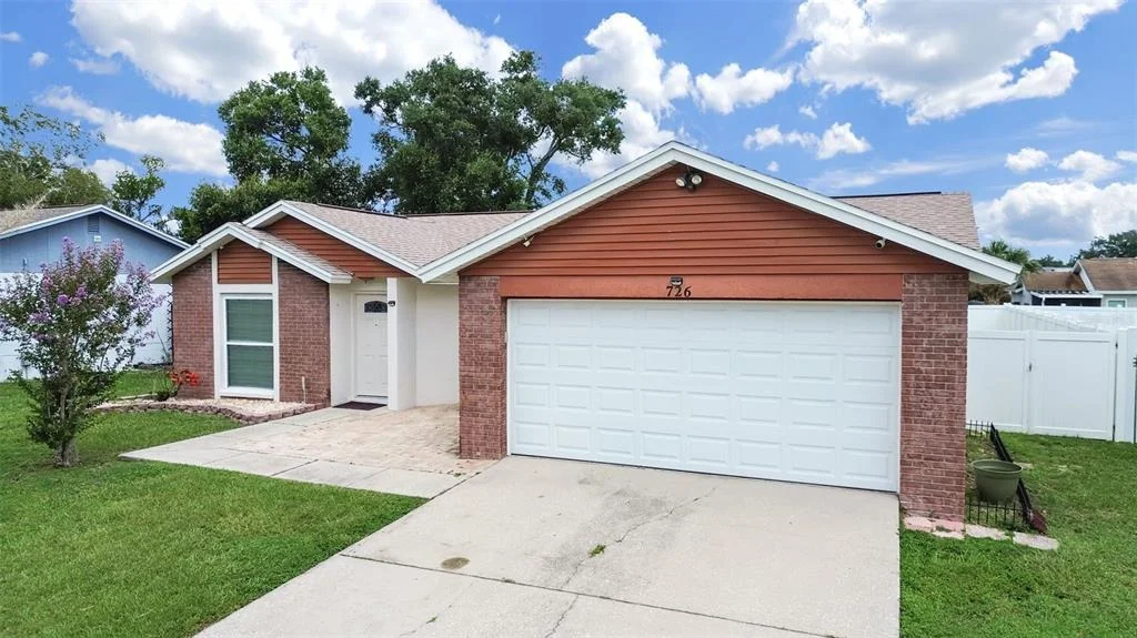 Photo of 726 STILLVIEW CIRCLE