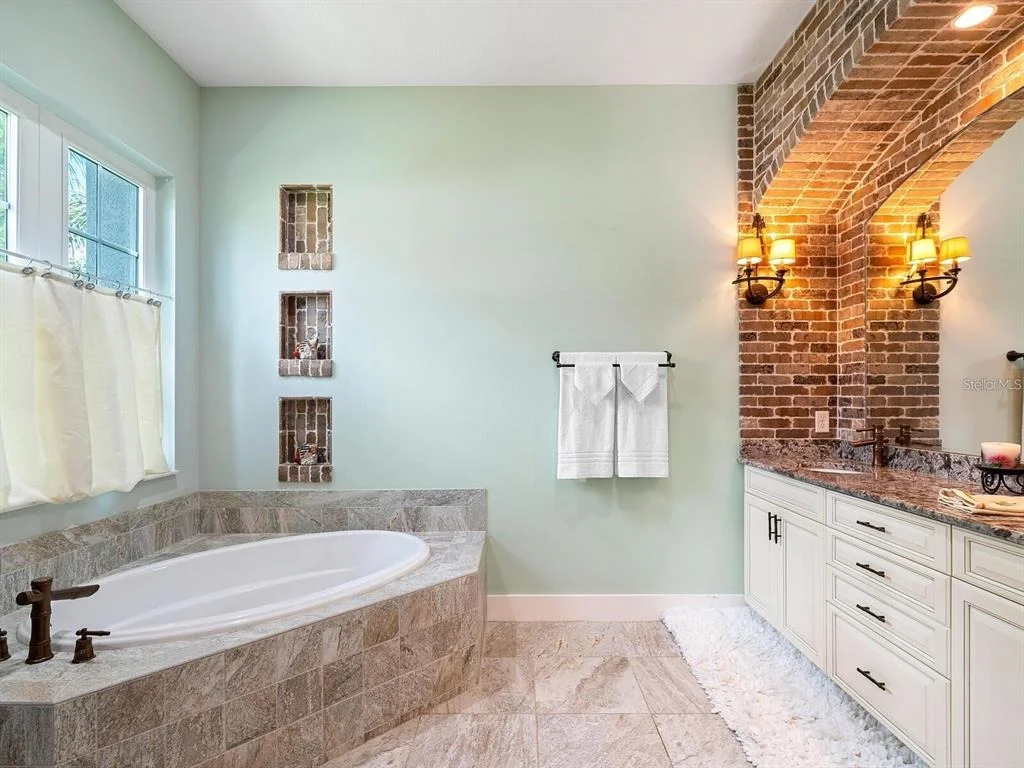 Photo of 16131 DAYSAILOR TRAIL