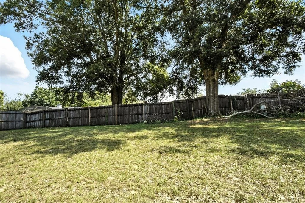 Photo of 6084 BROOKHILL CIRCLE