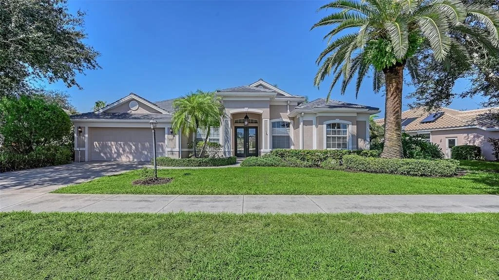Photo of 335 PARK TRACE BOULEVARD