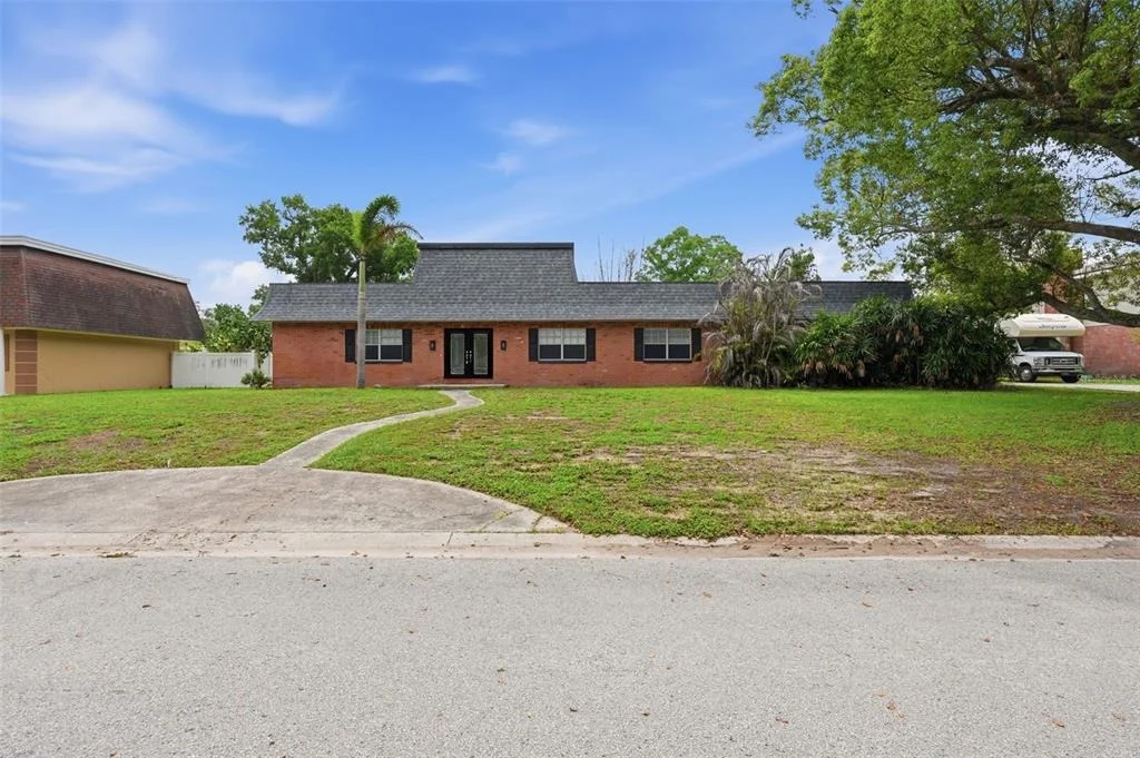 Photo of 1303 WALLWOOD DRIVE