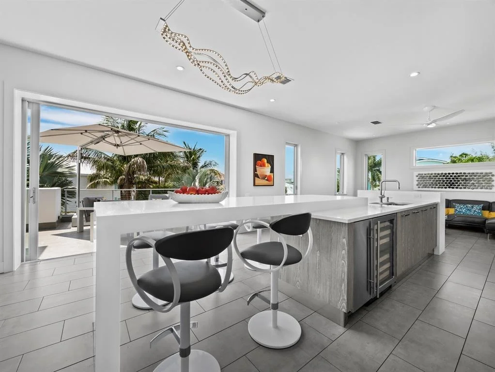 Photo of 471 ISLAND CIRCLE