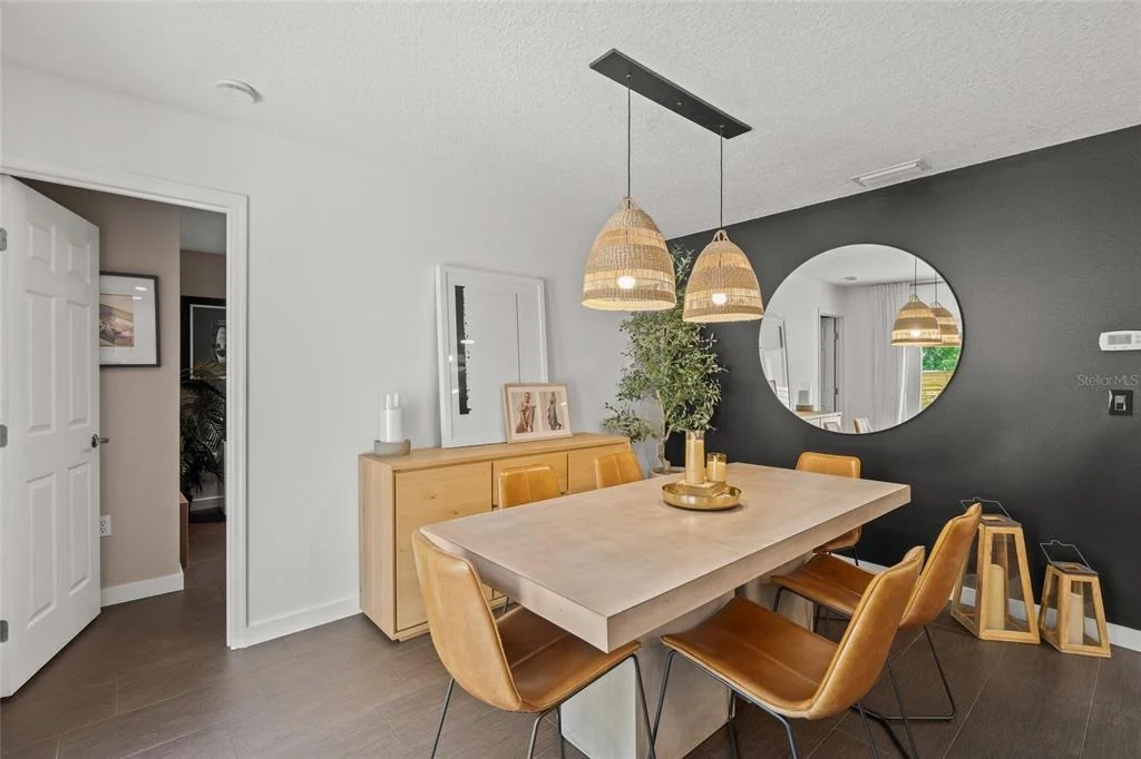Photo of 319 BEARDED OAKS CIRCLE