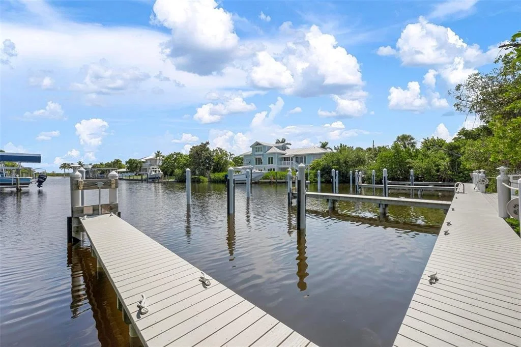 Photo of 319 PILOT POINT LANE