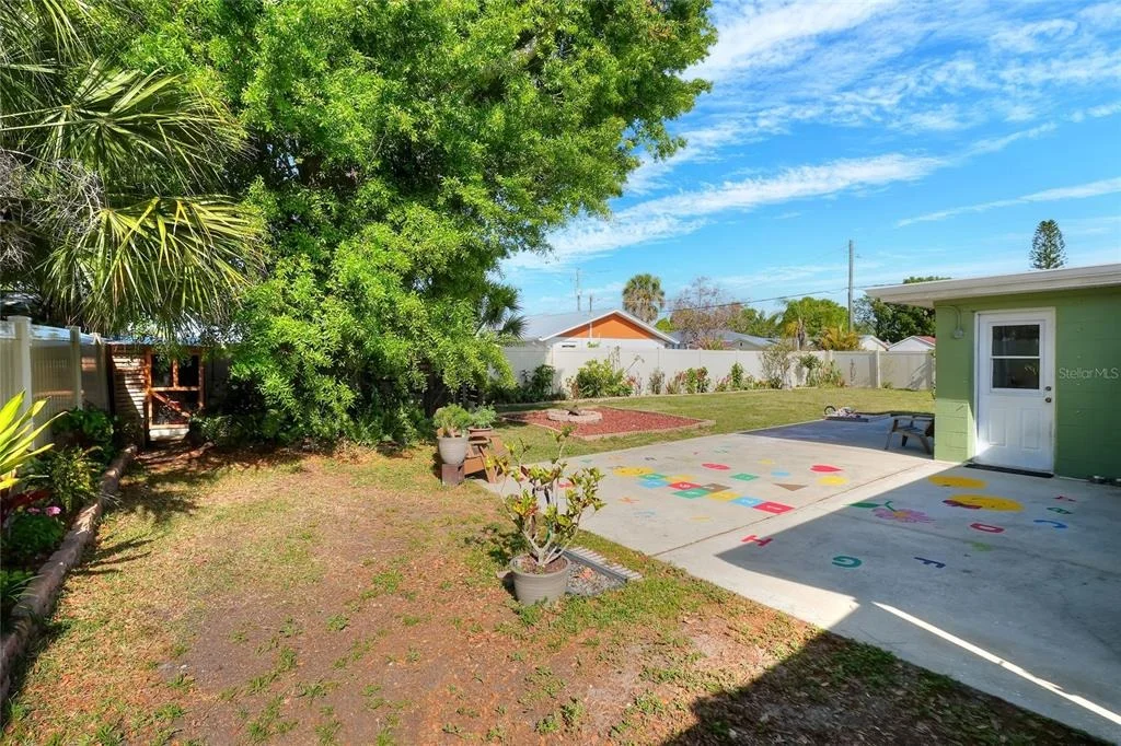 Photo of 6108 FAIRWAY BOULEVARD