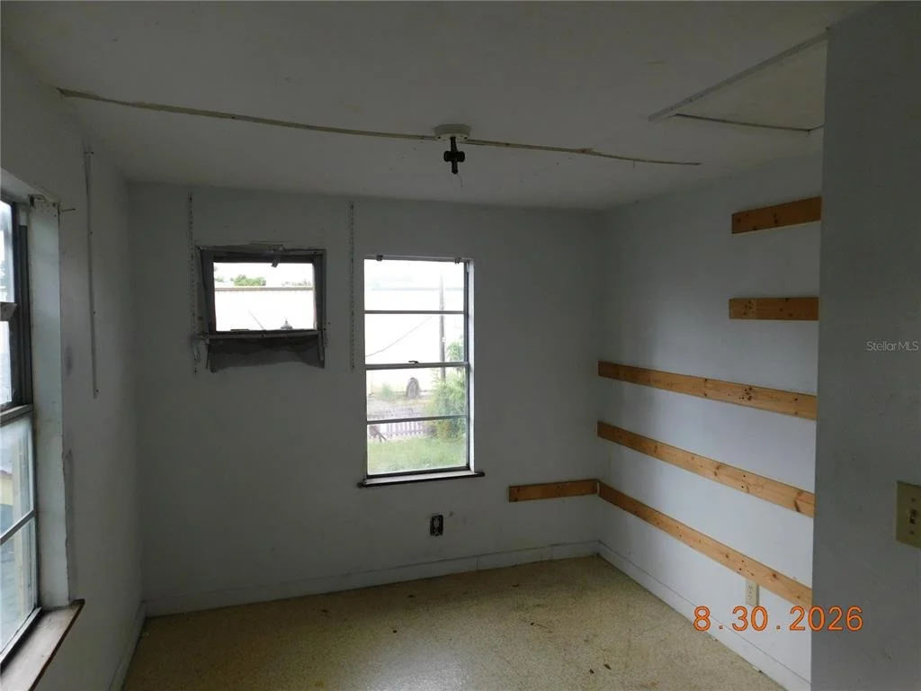 Photo of 911 12TH AVENUE W