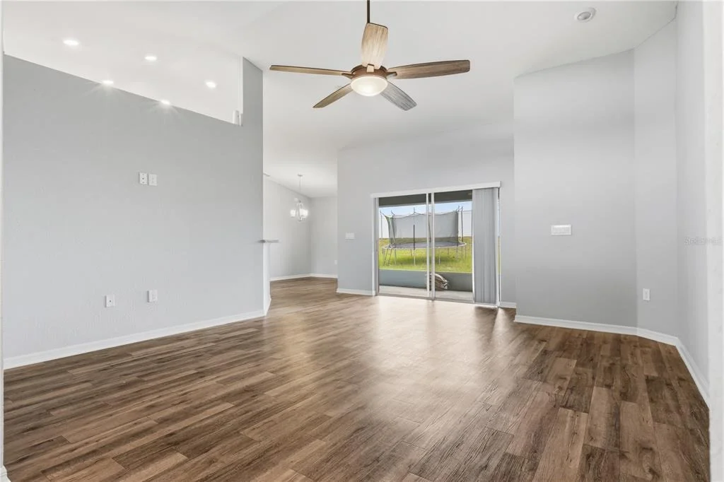Photo of 185 CLOVERBROOK TRAIL