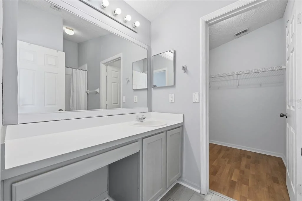 Photo of 15187 HARROWGATE WAY