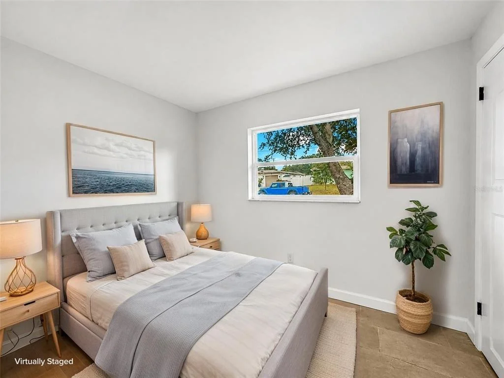 Photo of 482 OAKWOOD DRIVE