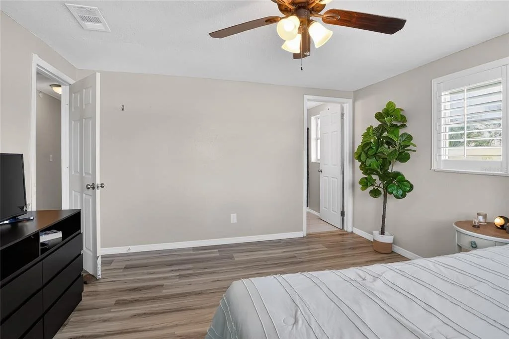 Photo of 6108 FAIRWAY BOULEVARD