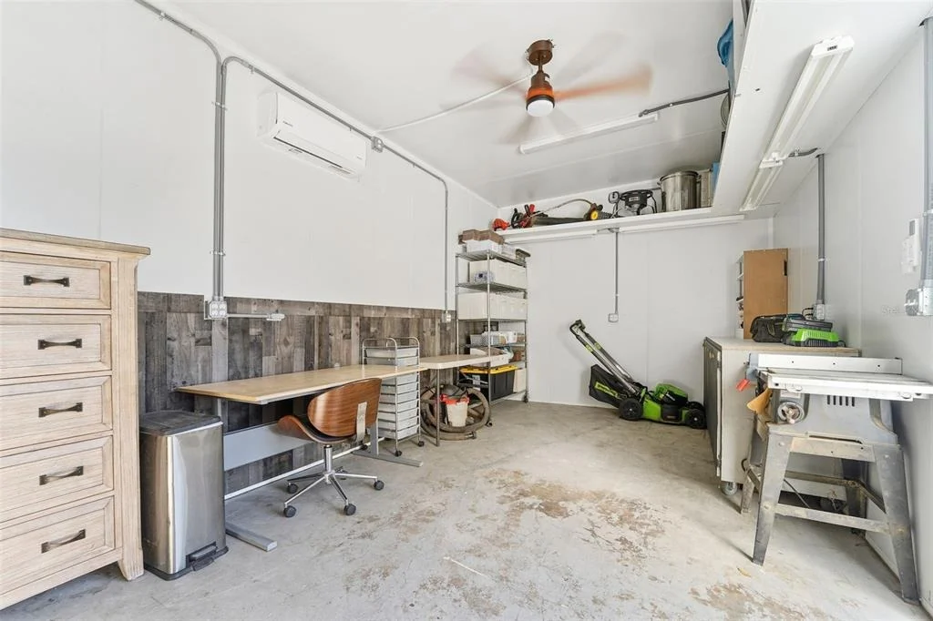 Photo of 3595 FLORAL DRIVE