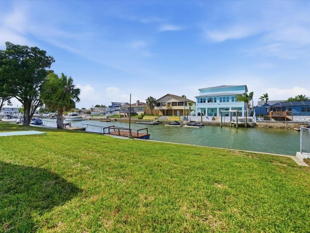 Photo of 4069 GULFVIEW DRIVE