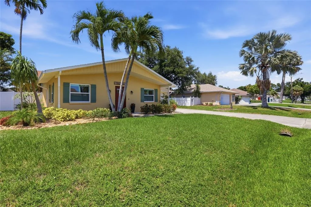 Photo of 707 BEVERLY ROAD